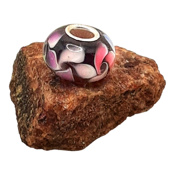 Sterling silver and glass bead charm - Picture 3 of 4